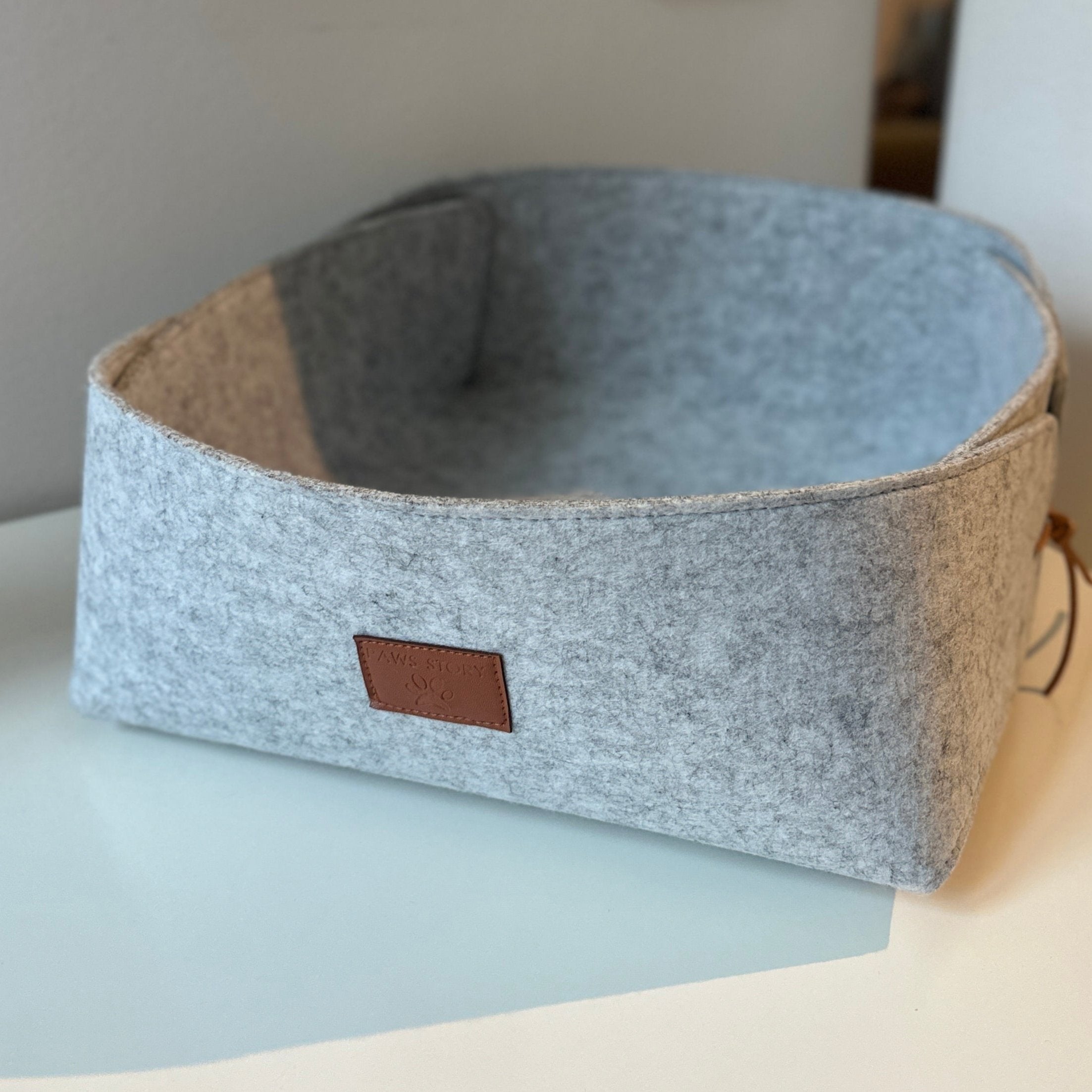 Foldable and stylish felt basket 40x40 cm