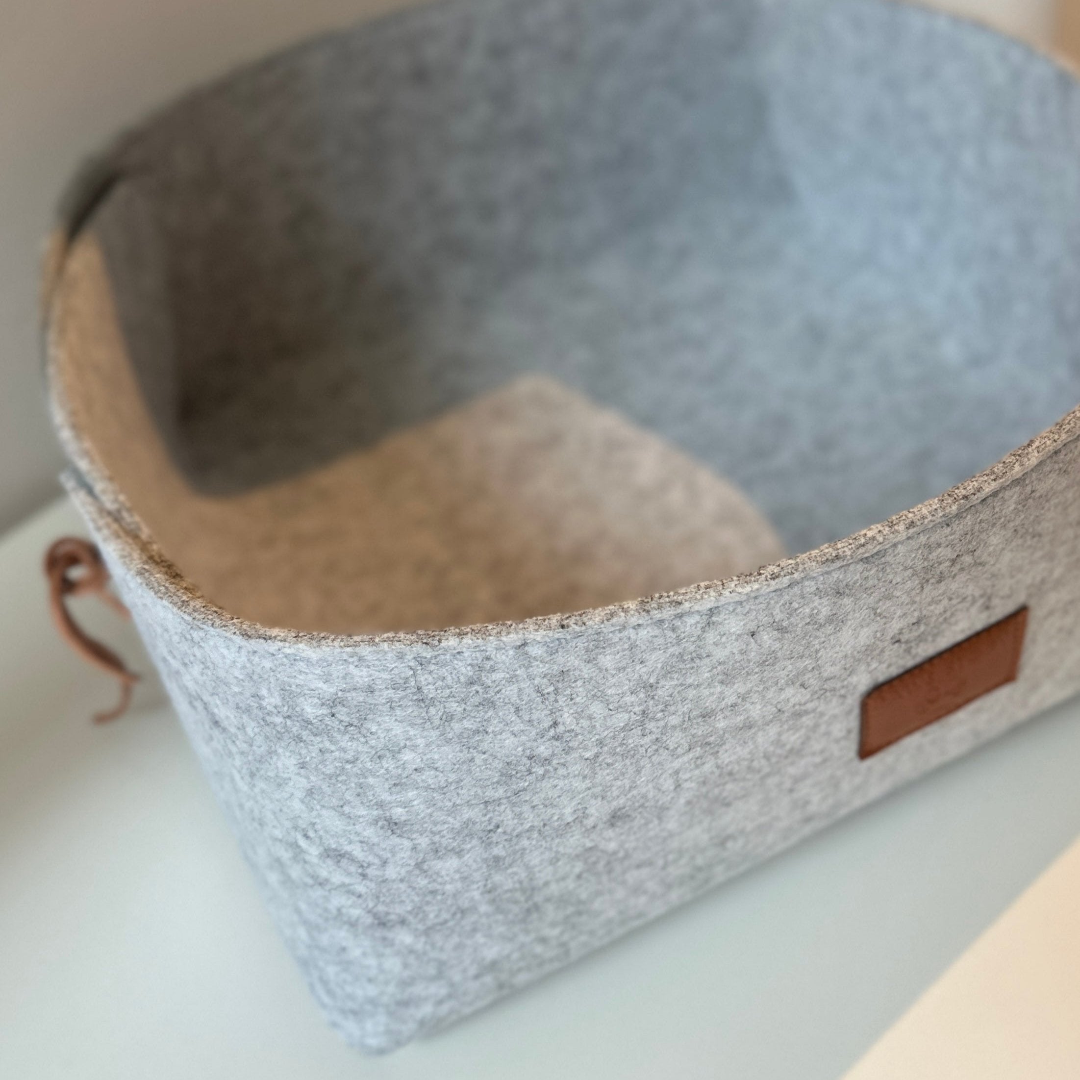 Foldable and stylish felt basket 40x40 cm